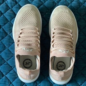 APL ombré tennis shoes size 6.5